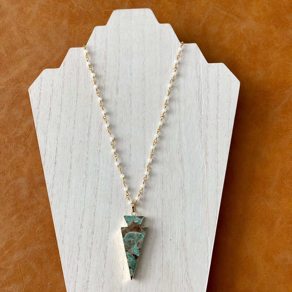 Long arrowhead - southwestern style necklace